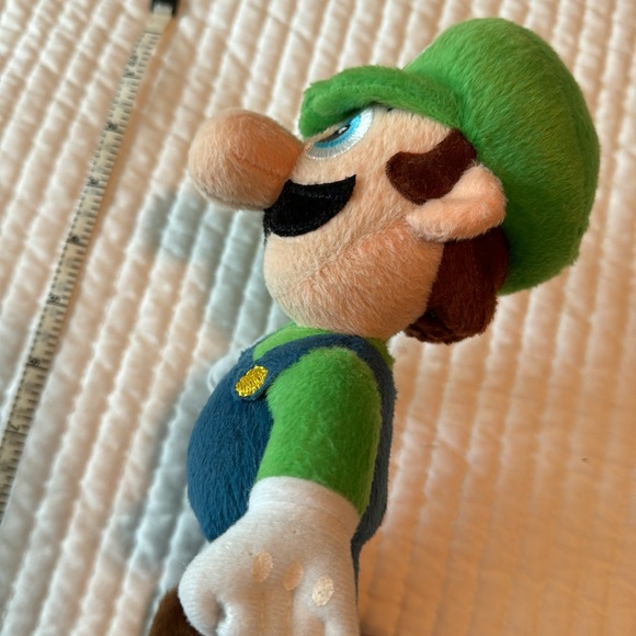 Nintendo Luigi Super Mario 10” plush toy - Picture 3 of 6